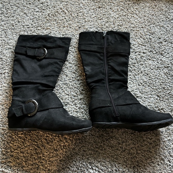 Black Knee high boots - Picture 1 of 4